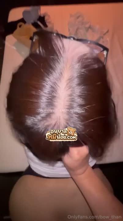 คลิปหลุดเด็ดๆ bow_than น้องโบว์หุ่นอวบโดนผัว xxx จับตำหมอบเย็ดกระทุ้งเย็ด ก่อนกดหัวลงโม๊กควยกระจู๋ onlyfans แล้วเสียบสดถี่เย็ดต่อมันๆ